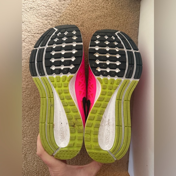 Neon Pink Nike Women Running Shoes - Size 9 - Picture 7 of 7